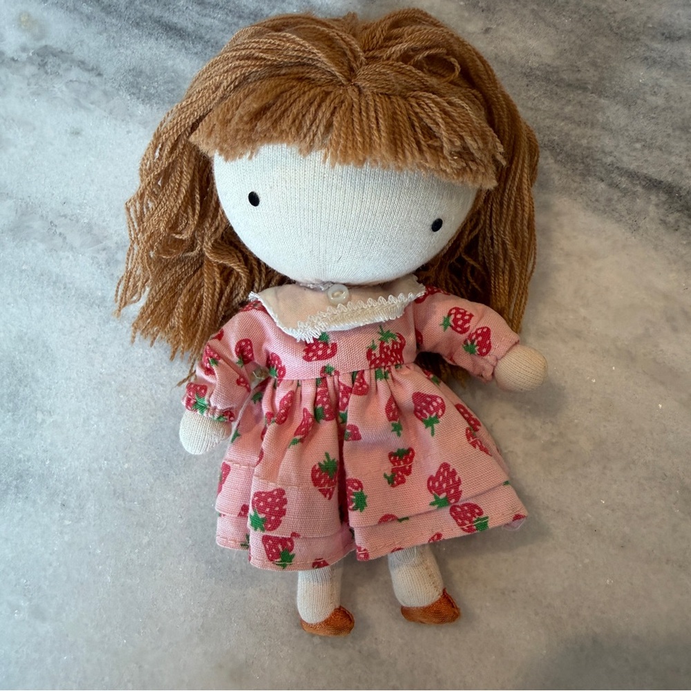 Vintage 1975 Pocket Doll Joan Walsh Anglund Pink Strawberry Dress Yarn‎ Hair